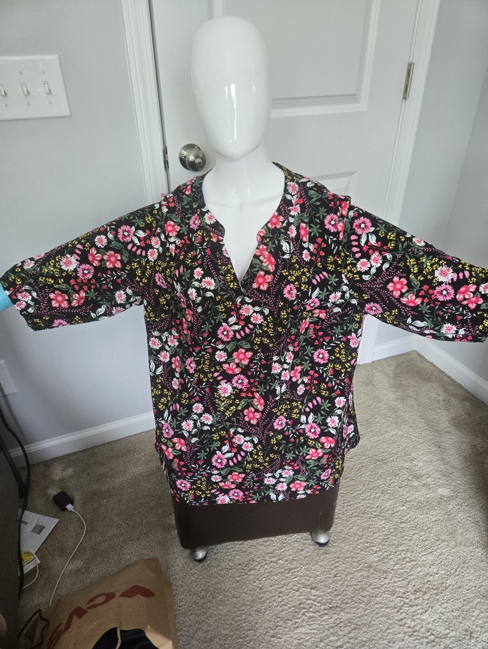 Bloomchic Womens Floral Blouse 18/20 Long Sleeve